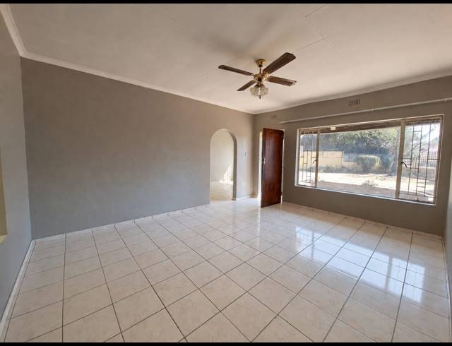 3 BEDROOM HOUSE FOR SALE IN FALCON RIDGE
